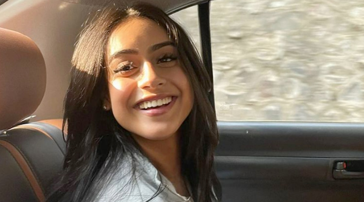 Nysa Devgan parties with friends, fans ask about her Bollywood debut. See photo | Entertainment News,The Indian Express