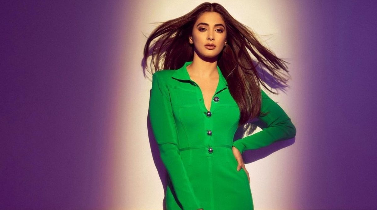 Pooja Hegde Xxx Video - Pooja Hegde's latest look is an ultimate summer essential: 'Kacchi kairi it  is!' | Lifestyle News,The Indian Express