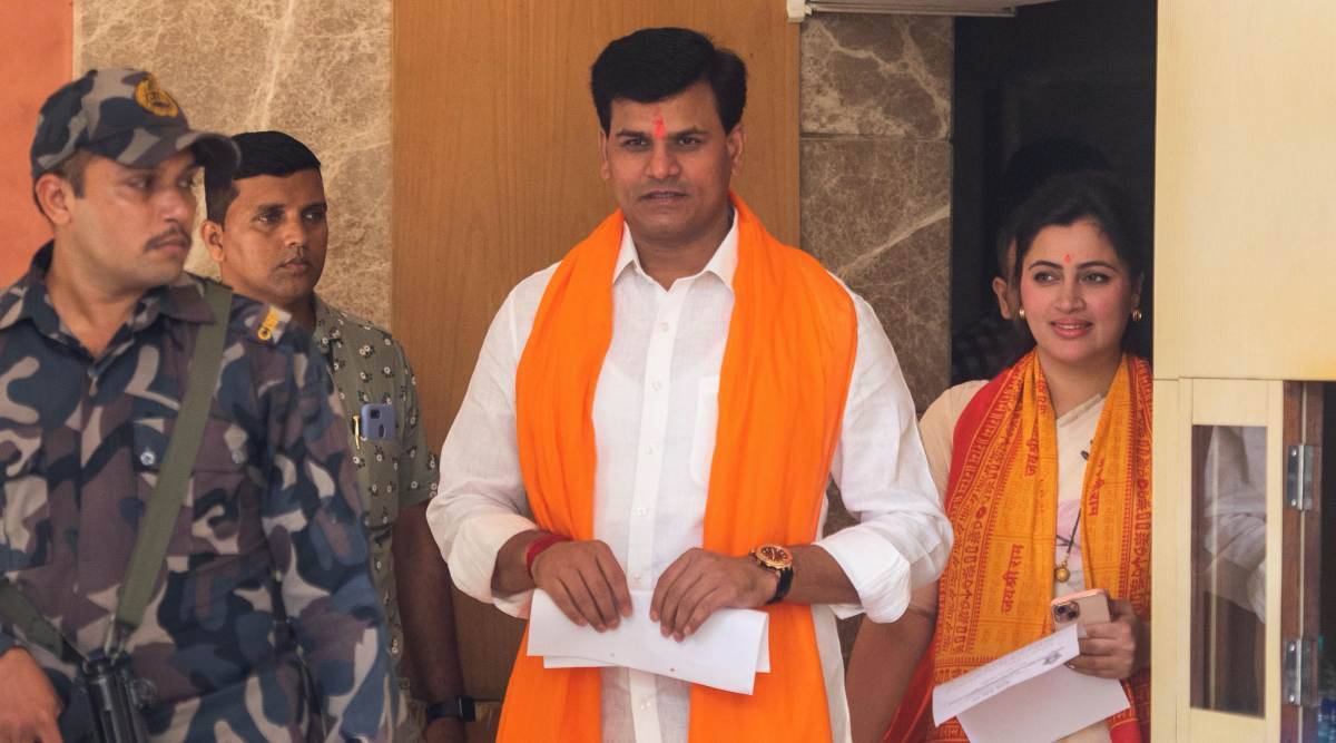 Hanuman Chalisa row, Navneet Rana, Ravi Rana, Mumbai news, Rana moves Bombay HC, Mumbai police, Indian express