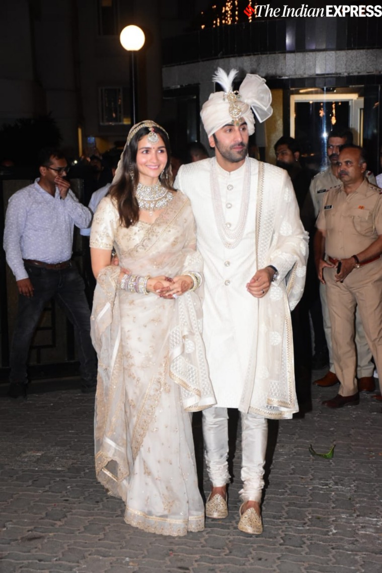 Alia Bhatt-Ranbir Kapoor Wedding First Pics: Alia Ranbir Ties the Knot ...