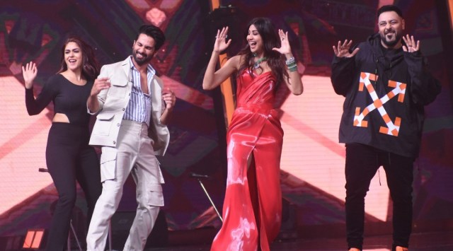 Shahid Kapoor Mrunal Thakur And Shilpa Shetty Dance To Mauja Hi Mauja 