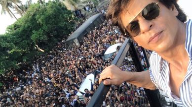 srk manat new name plate