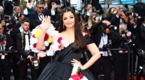 Floral delight! Aishwarya Rai Bachchan wows on Cannes 2022 red carpet in black gown