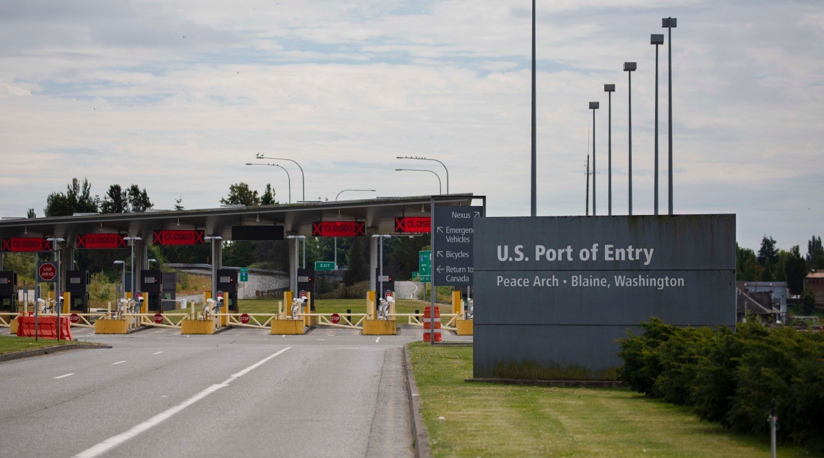 The US border station in Blaine, Wash., south of Vancouver, on July 16, 2020. Entering the United States by air requires a negative coronavirus test. Some people who can’t provide one are using a workaround: flying to Canada or Mexico, then entering via a land border. (Ruth Fremson/The New York Times)