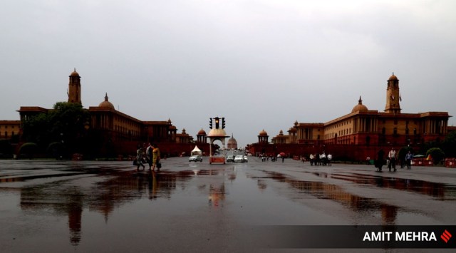 Noida witnessed dust storm and light rain on Wednesday. (Express Photo by Gajendra Yadav)