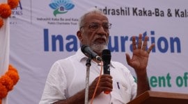 Dr Bharat Champaneria, Dr Bharat Champaneria interview, Dr Bharat Champaneria in Hansot Gujarat, rural healthcare, rural development, sustainable healthcare, Project SAAHAS, anganwadi workers, menstrual hygiene, nutritional deficiencies in children, indian express news