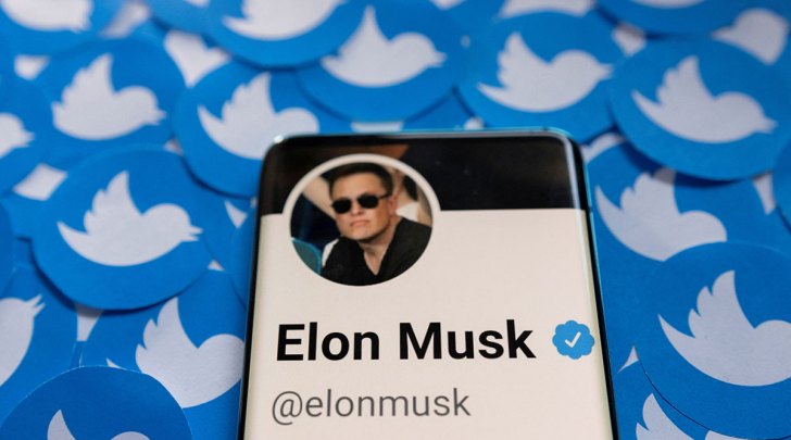 Elon Musk, Elon Musk buys Twitter 