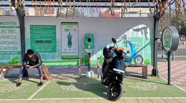 Faulty battery cause e scooter fire in India