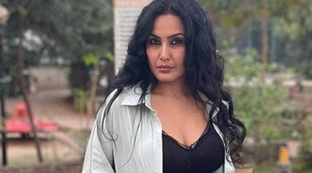 kamya punjabi