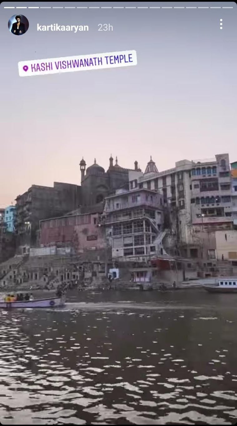 Kartik Aaryan, Kartik Aaryan news, Kartik Aaryan in Varanasi, Kartik Aaryan Varanasi photos, Kartik Aaryan travelling Varanasi, indian express news