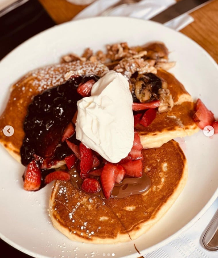 Katrina Kaif, Katrina Kaif and Vicky Kaushal, Katrina Kaif in New York, Katrina Kaif dining, Katrina Kaif New York restaurant, Katrina Kaif pancakes, indian express news