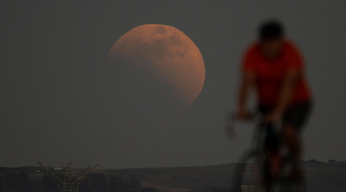 Lunar Eclipse 2022 LIVE Updates: Everything to know about today’s eclipse, visibility, timing, etc