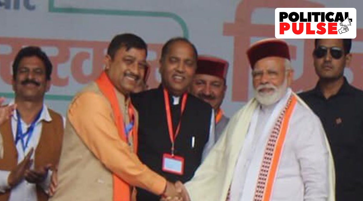 Himachal Pradesh BJP president Suresh Kumar Kashyap with PM Narendra Modi. (Photo: Twitter/@iSureshBjp)