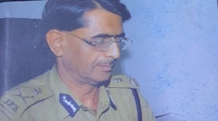 Growing mass appeal and hangers-on prevented Lalu from effecting police reforms, Nitish shot down ATS: Former Bihar DGP