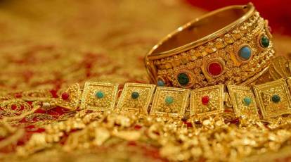Gold, Silver Prices Today Updates, 3 June 2022: Gold climbs Rs 264/10 gm,  silver rallies Rs 623/kg