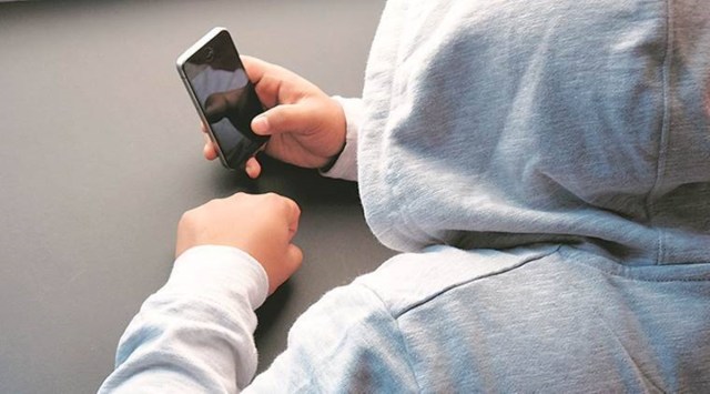 Woman molested, cheated of Rs 50,000 by man she met on dating app
