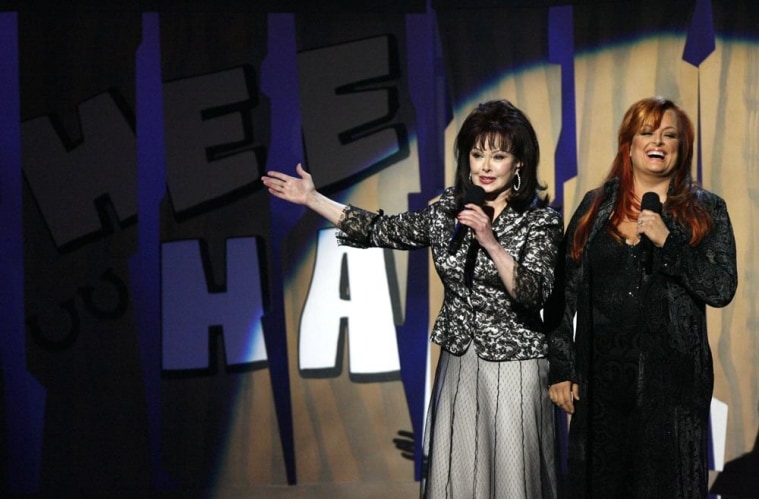 naomi judd dies