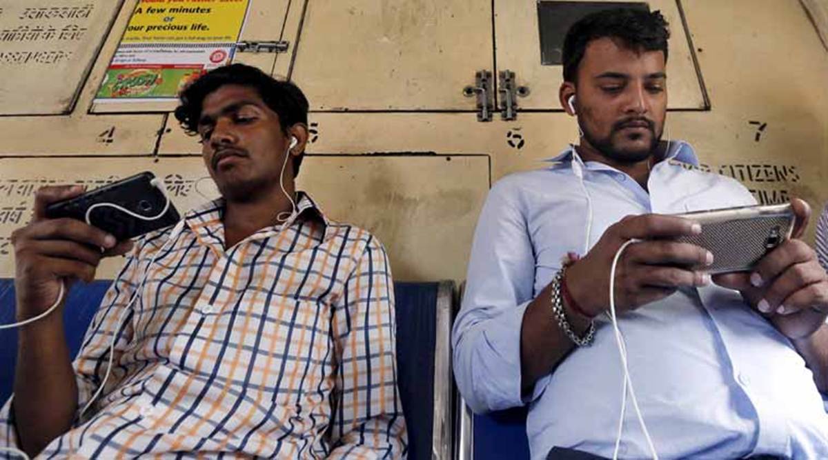 Of the total user base, the number of wireless subscribers stood at 1.15 billion, which was nearly 1 per cent down on quarter, while the number of wireline subscribers grew nearly 3 per cent to 23.8 million, Trai data showed.
