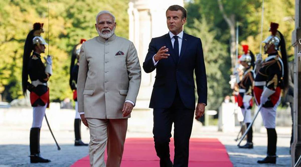 모디 총리가 마크롱 대통령을 만나기 전 프랑스는 인도 잠수함 프로젝트에서 손을 뗐다.