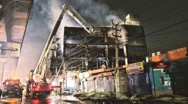 Mundka fire, Body of Mundka fire victim, Delhi fire, Mundka fire news, Delhi news, Indian express