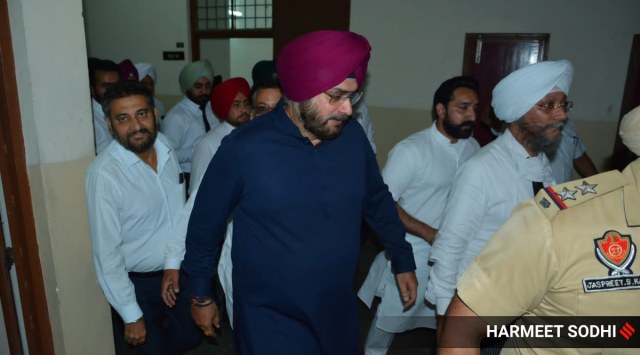 Navjot Singh Sidhu surrenders at the Patiala district court on Friday, May 20, 2022. (Express Photo by Harmeet Sodhi)