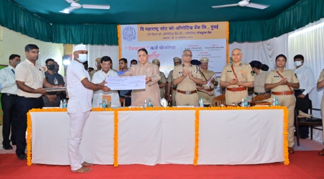 A replica cheque handed over to an inmate by Walse Patil at the function held in Pune on the occasion of Maharashtra Day.(Twitter/@maharashtra_hmo)