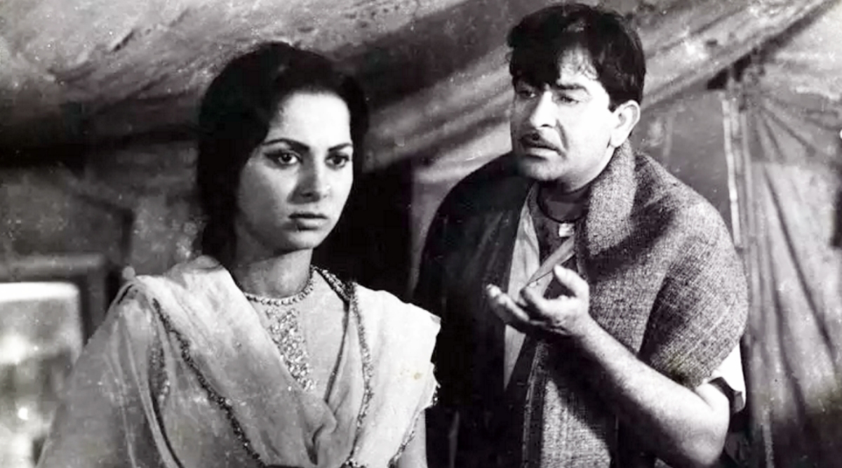 When Waheeda Rehman had to sit on Raj Kapoor's chest to stop him from  confronting an angry mob | Entertainment News,The Indian Express