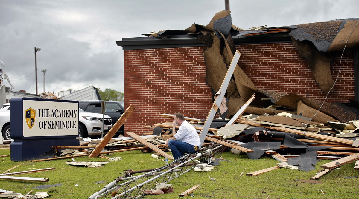 Tornadoes strike Texas, Oklahoma, motive sizable harm