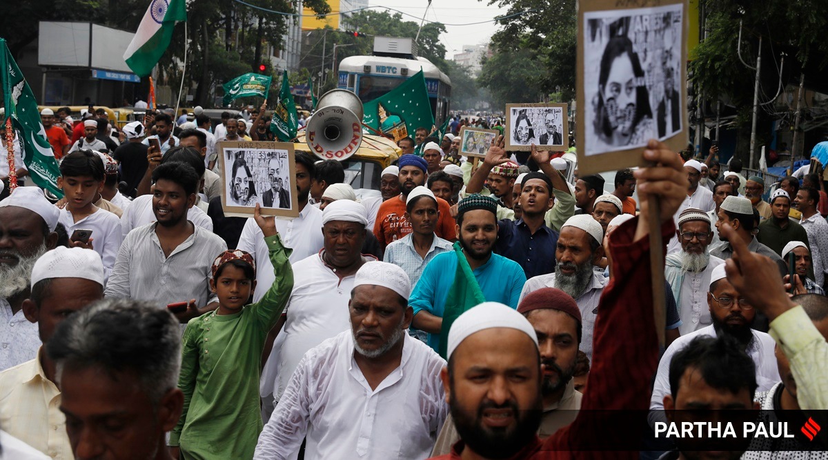 Protests in Park Circus area in Kolkata on Friday over remarks made by ex-BJP spokespersons on Prophet Mohammad. (Express Photo by Partha Paul)