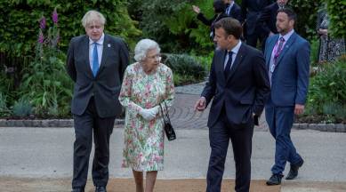 Queen Elizabeth gets Jubilee gift of a horse from France's Macron ...