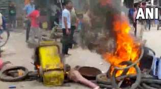 Agnipath protests: Bihar aspirants disrupt rail and road traffic, want old system back