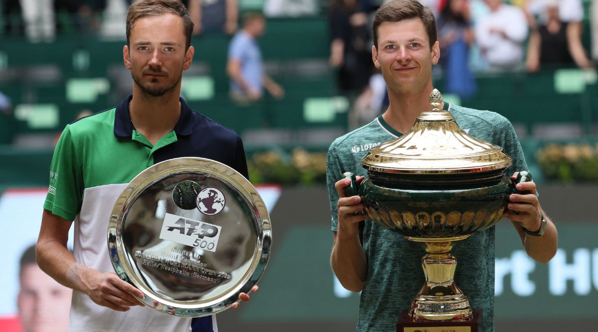 Halle Open Hubert Hurkacz beats top-ranked Daniil Medvedev to win title Tennis News