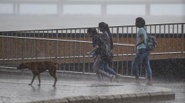 Weather: Rain in Mumbai no alt set