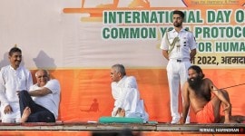 Governor Acharya Devvrat and CM Bhupendra Patel also joined Baba Ramdev, Governor Acharya Devvrat, CM Bhupendra Patel, Governor, CM and Baba Ramdev, Yoga rehearsals, Yoga rehearsals in Ahmedabad, Yoga by Governor, CM and Baba Ramdev, Baba Ramdev, Yoga, yoga images of CM and Baba Ramdev, Baba Ramdev