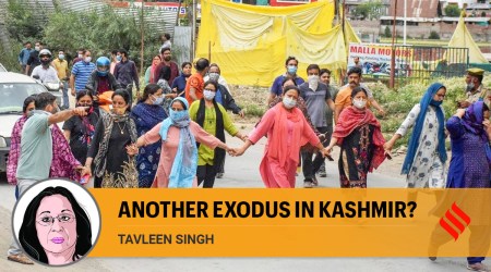 Tavleen Singh writes: Another exodus in Kashmir?