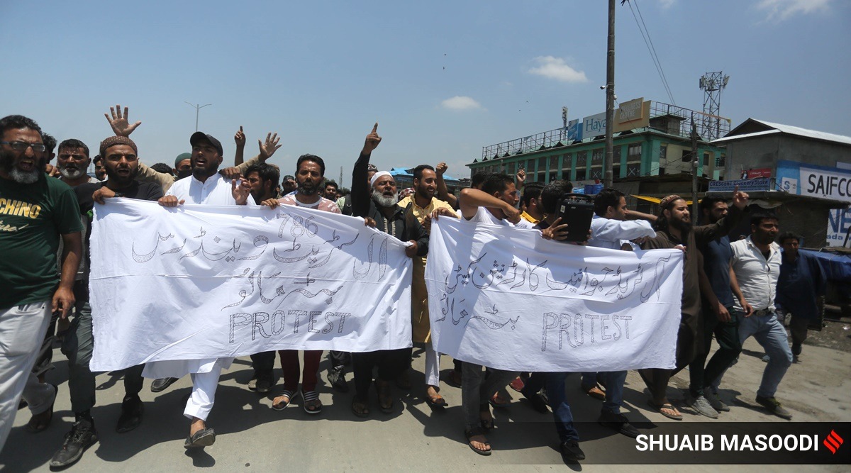 Kashmiri traders during a protest in Srinagar on Friday. (Express Photo by Shuaib Masoodi)