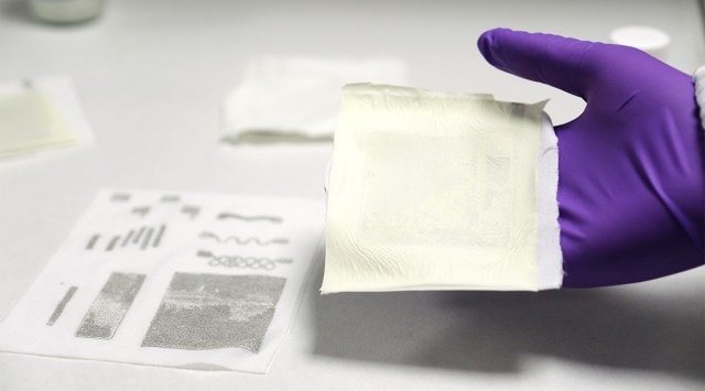 The fabric produces electricity in two ways: when it is stretched or squashed and when it comes in contact with other materials like skin or other fabrics. (Image credit: NTU)