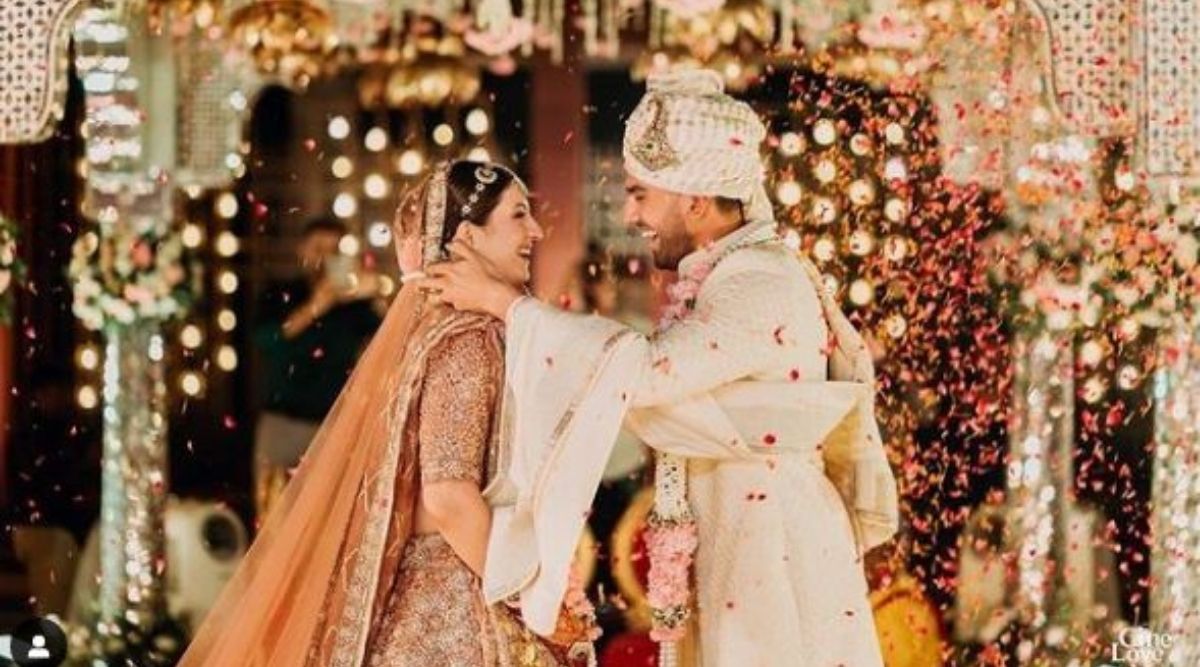 Deepak Chahar, Deepak Chahar wedding, Deepak Chahar ties know, Deepak Chahar marriage, Deepak Chahar with wife
