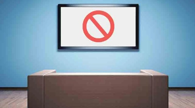 Avoiding important news, no trust in news, media is biased, Reuters Digital News Report, Social media news, Tiktok news, mood low because of news, World News, Indian Express News