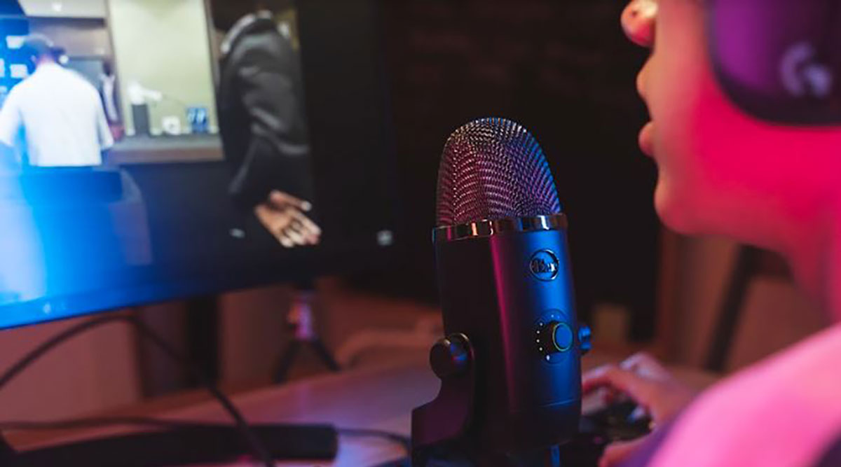 Logitech International - Blue Introduces Yeti X, Professional USB  Microphone With Blue VO!CE Software for Creators and Streamers