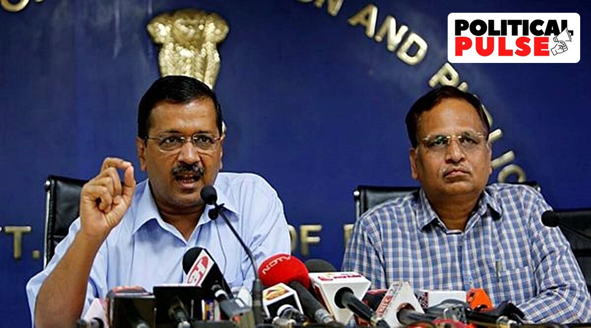 Delhi Chief Minister Arvind Kejriwal with health minister Satyendar Jain (File Photo)
