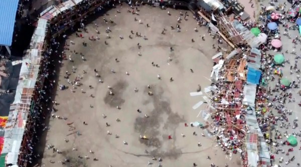 colombia bullfighting stand collapse, bullfighting stadium collapse, El Espinal stadium collapse, viral video, indian express
