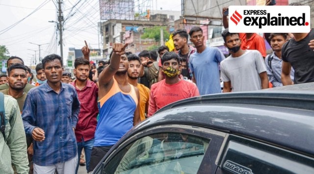 Youth protesting against the Army Recruitment Office in Jharkhand's Ranchi. (Photo: PTI)