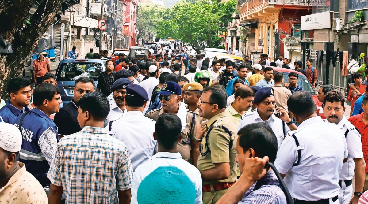 Kolkata S Police Sex - Cop shoots self dead after killing woman, injuring two in Kolkata | The  Indian Express