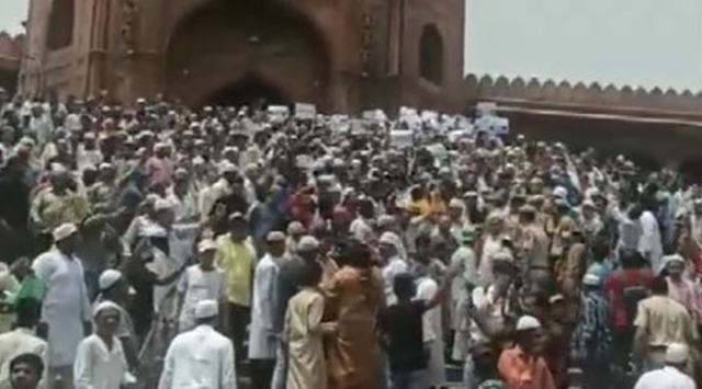 Scores of people, carrying placards, shouted slogans against Nupur Sharma. (ANI Photo)