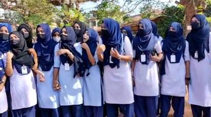 Mangaloor Colage Girlsex - Karnataka college suspends 24 girls for wearing hijab | Bangalore News -  The Indian Express