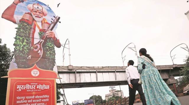 A cutout of the PM near Lakkadi bridge to welcome the warkaris. (Express Photo by Arul Horizon)