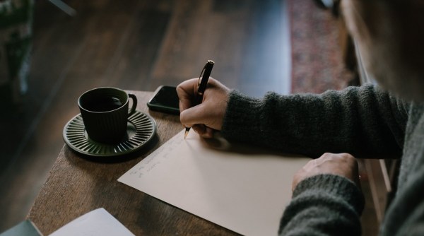 sister write brother letter, bothers day, sister write 434 m letter, kerala woman brother longest letter, GWR longest letter record, odd news, indian express