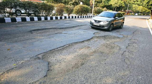 Delhi’s damaged roads to be repaired every Saturday | Delhi News - The ...