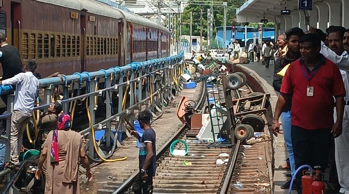 Agnipath protests: One dead, several injured amid violence and arson at Secunderabad  railway station | Cities News,The Indian Express